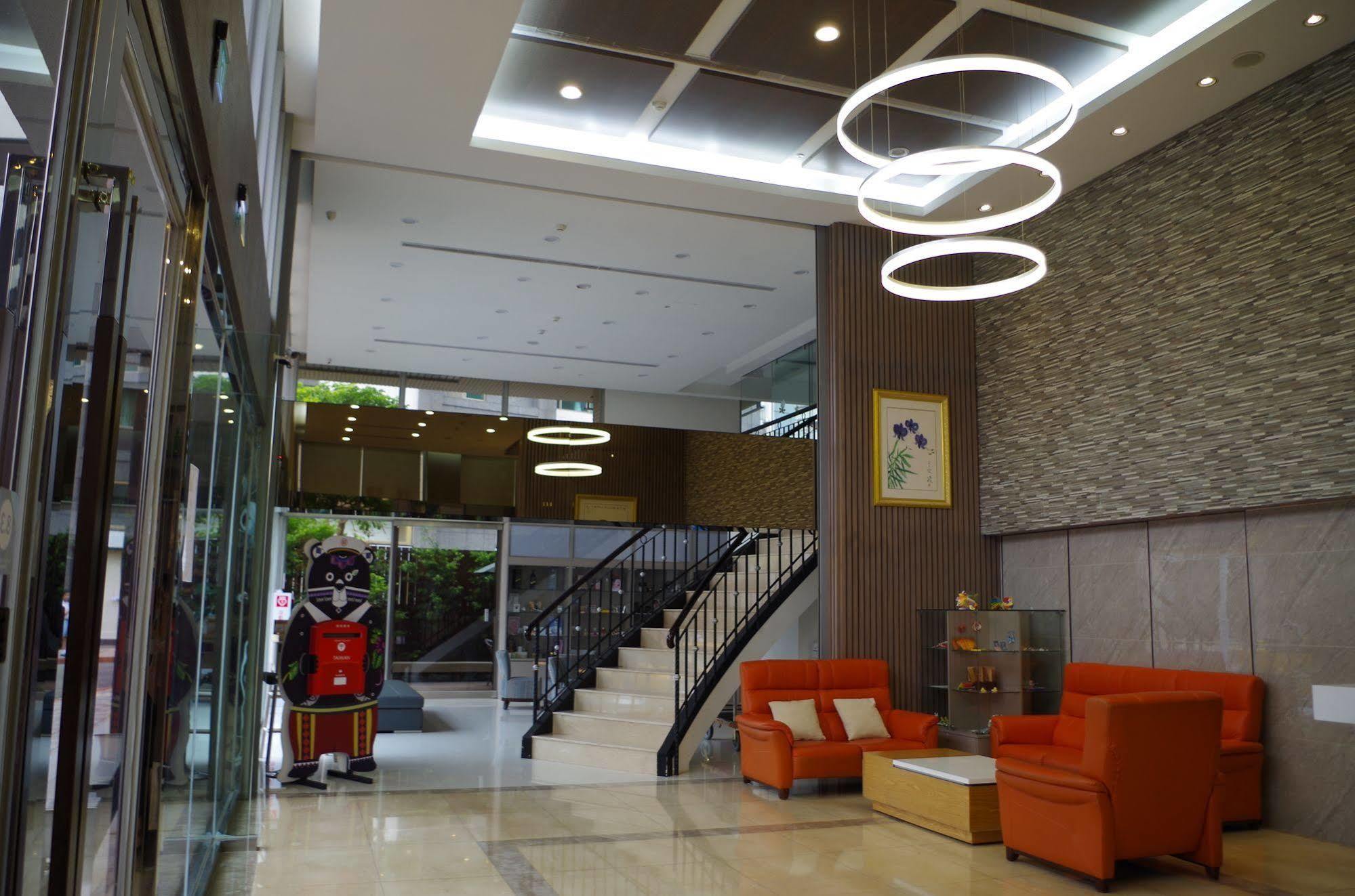 Hotel Leisure Beitou Тайбэй Экстерьер фото